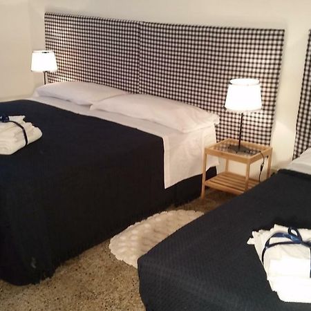 In Vacanza Da Marinella Albenga Bagian luar foto