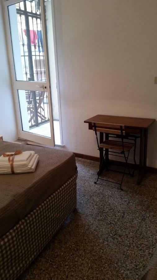 In Vacanza Da Marinella Albenga Bagian luar foto