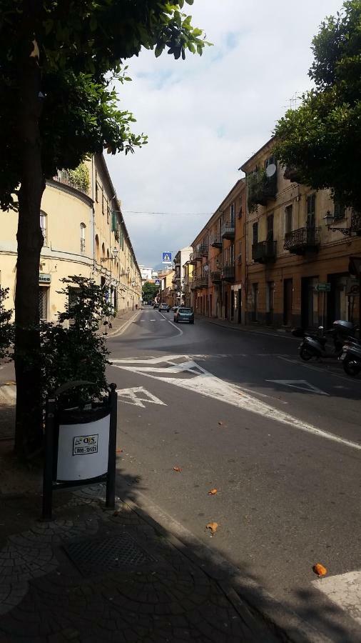 In Vacanza Da Marinella Albenga Bagian luar foto